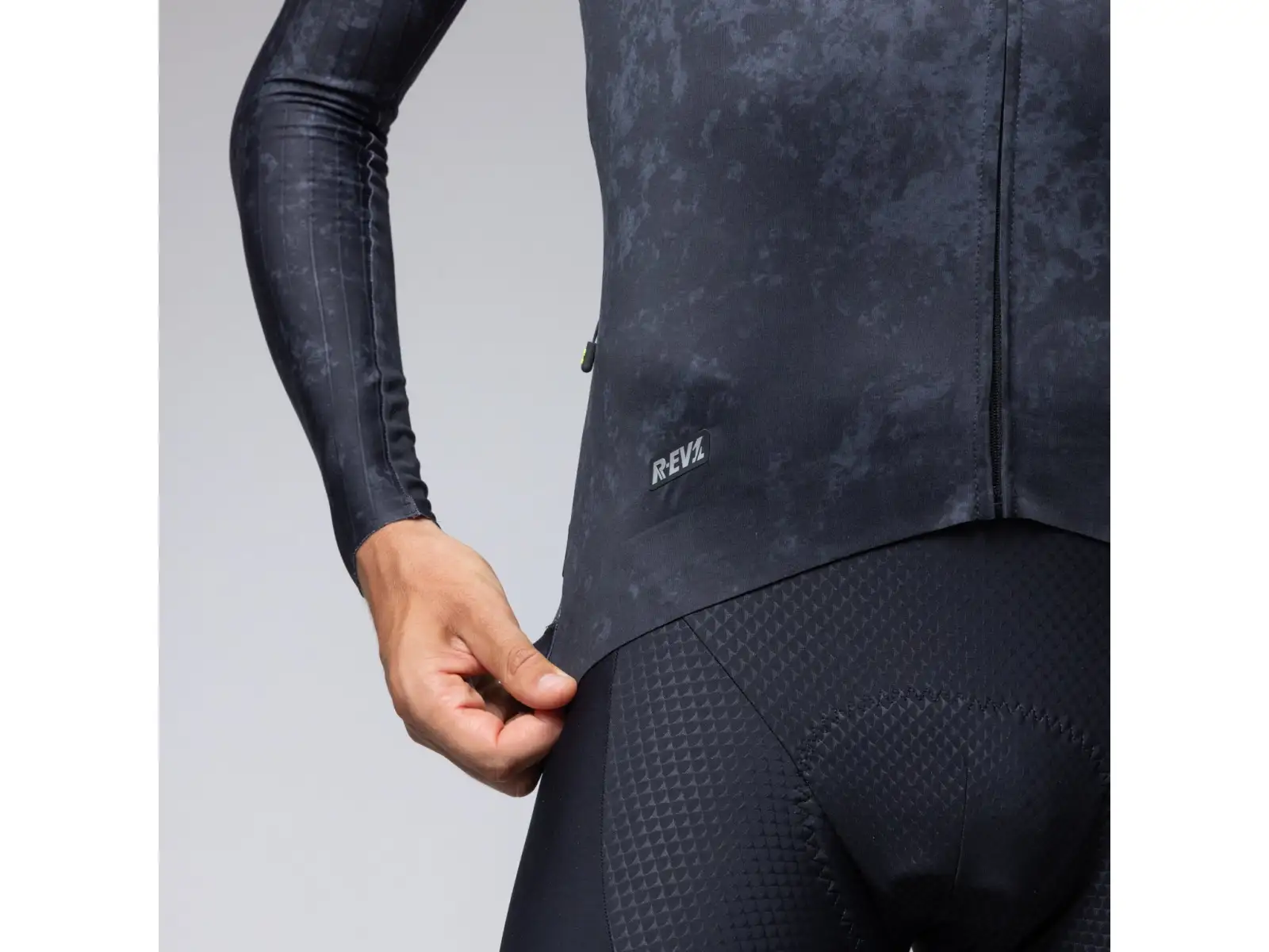 Alé R-EV1 Grafenium pánsky zateplený cyklistický dres Black