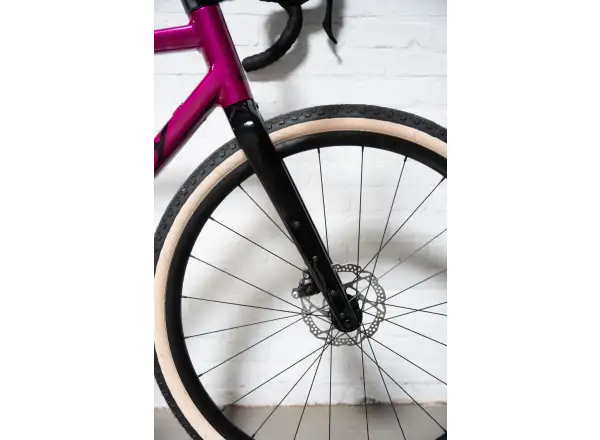 Ridley Kanzo Adventure Alu GRX400 gravel bicykel Jazzberry Jam Metallic/Black