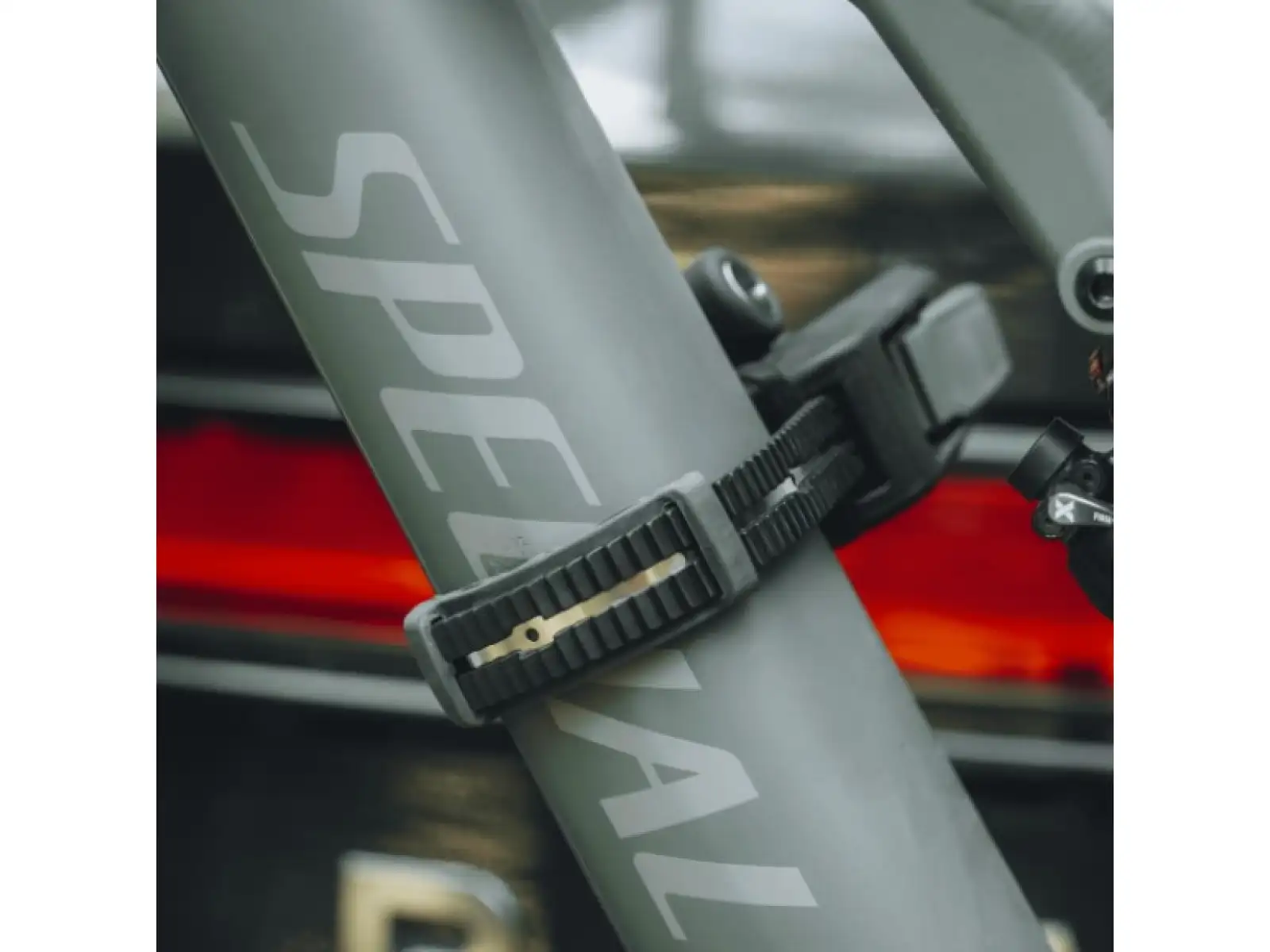 Thule Epos nosič na ťažné zariadenie pre 3 bicykle