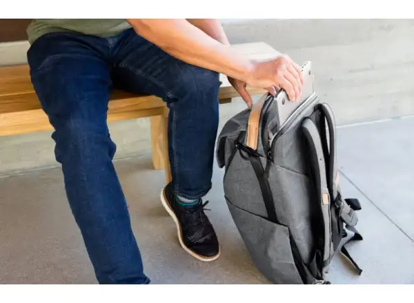 Batoh Peak Design Everyday 30 l Charcoal