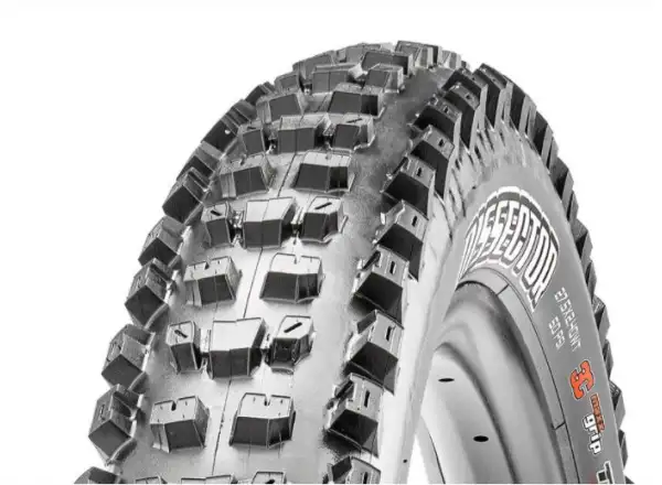 Maxxis Dissector 29x2,4" WT 3CT EXO+ TR MTB pneumatika Kevlar