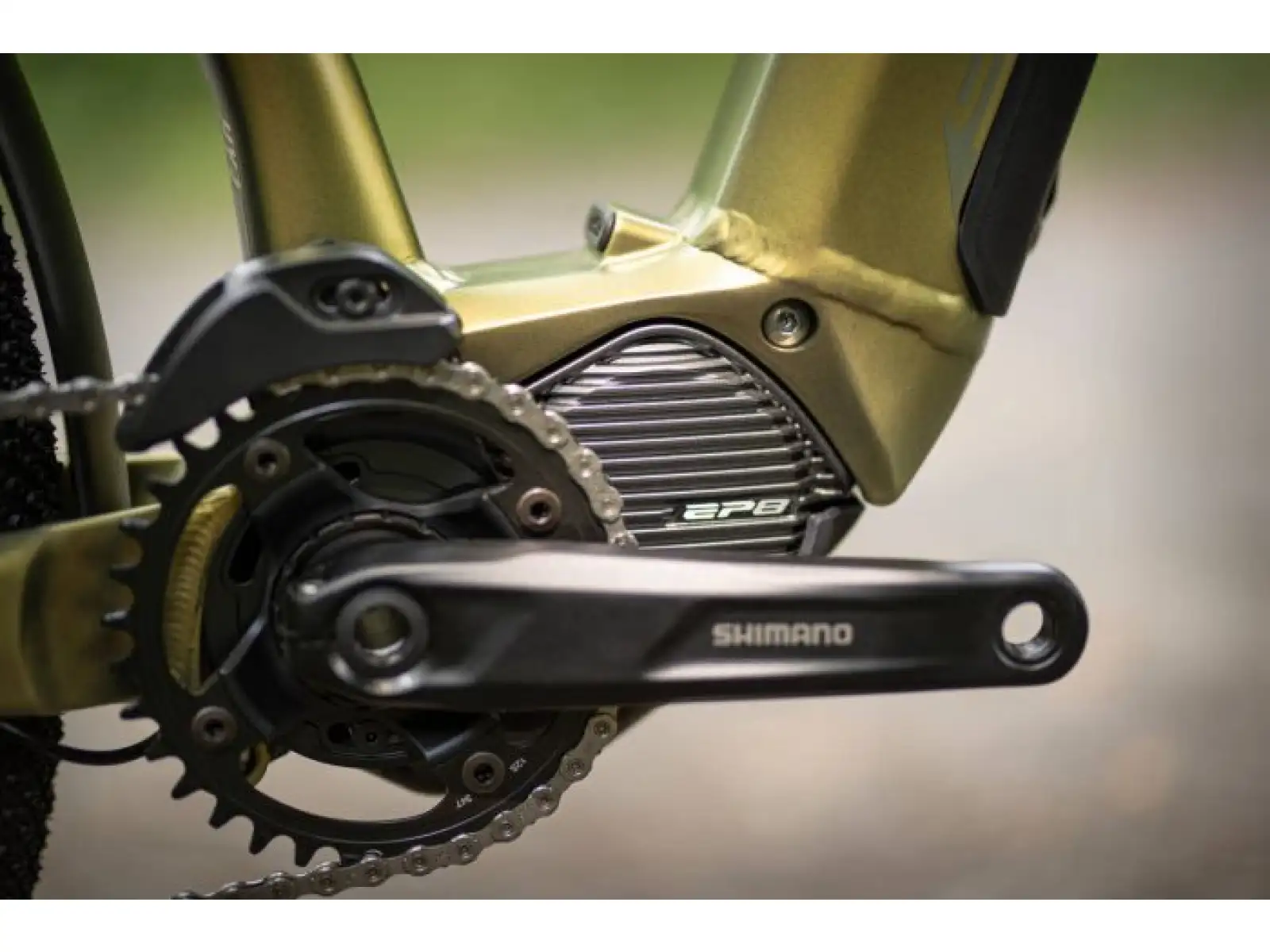 Superior eXR 6090 Touring trekingový e-bike Matte Olive Metallic/Chrome Silver