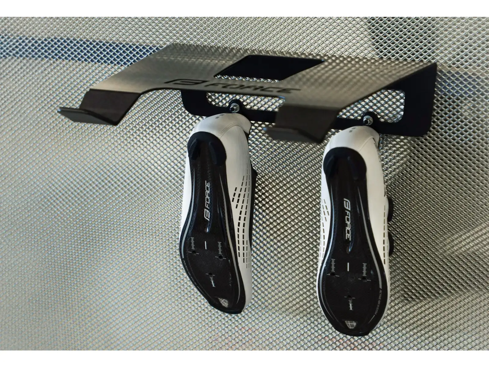 Force Stable Tograck oceľový držiak na stenu čierna