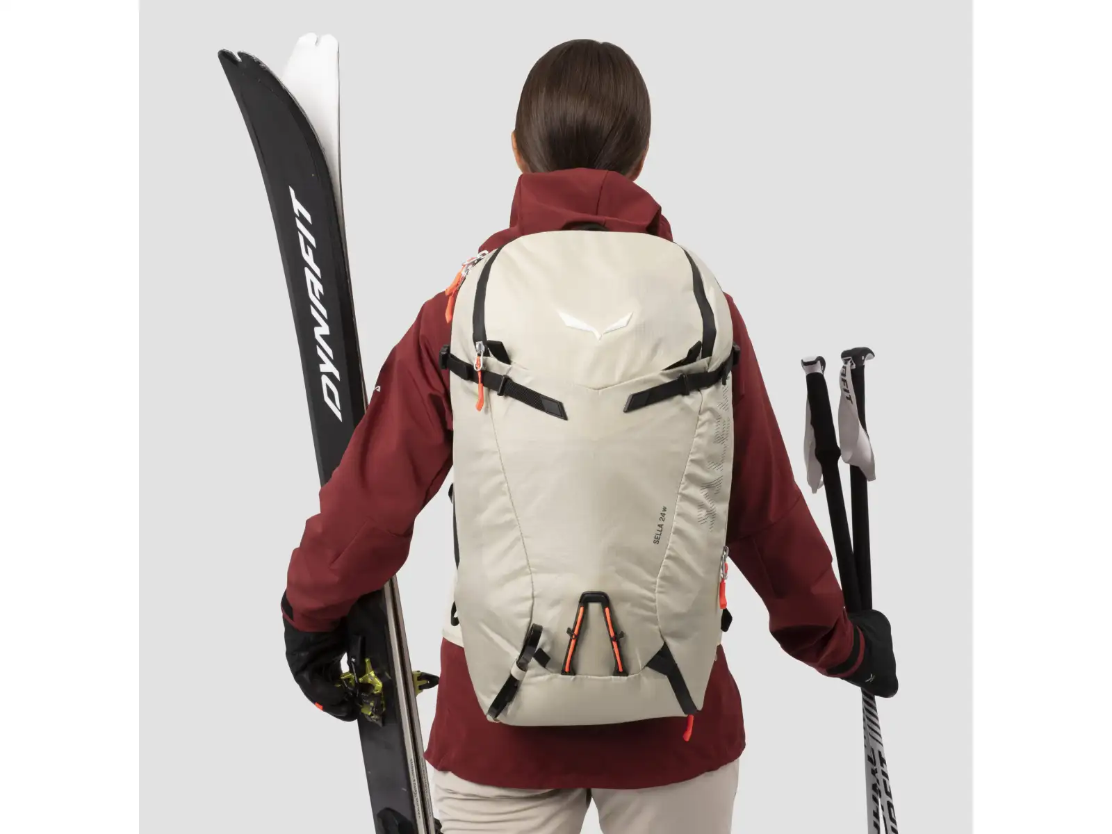 Salewa Sella 24 l dámsky batoh Black Out