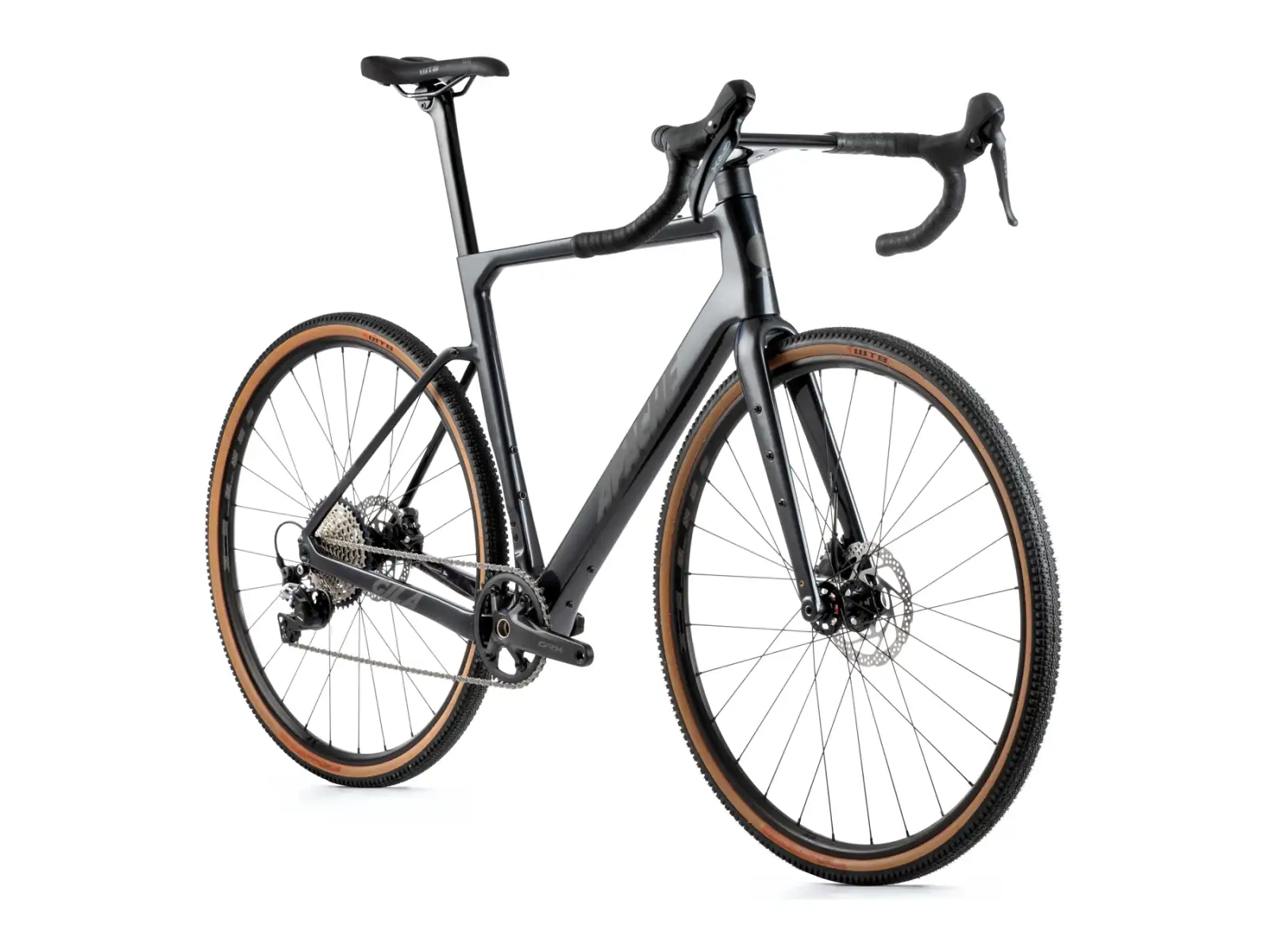 Apache Gila C5 gravel bicykel čierna