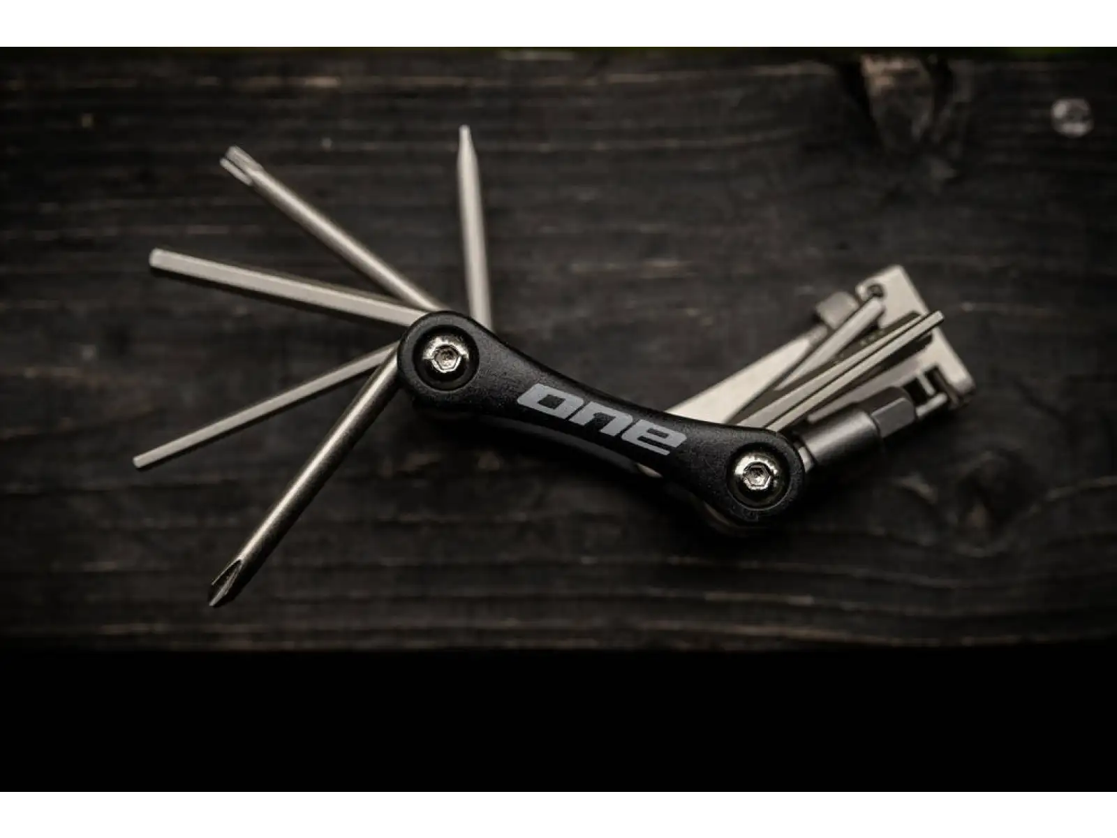 One Bikeparts multikľúč 12 funkcií čierna