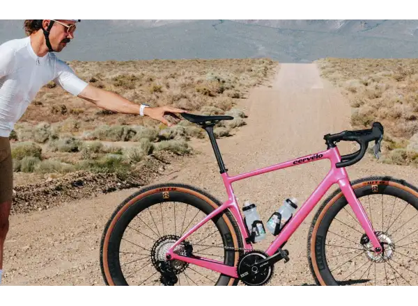 Cervélo Aspero SRAM Apex AXS 1 gravel bicykel Dusty Unicorn