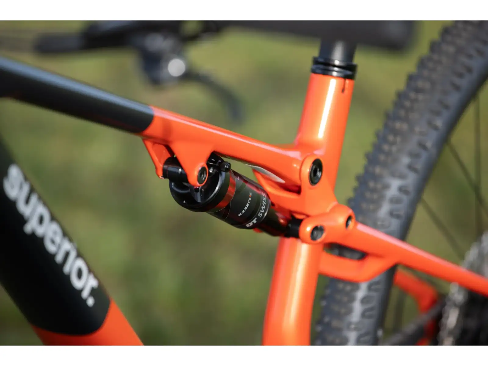 Superior XF 9.6 RC horský bicykel Gloss Red/Black