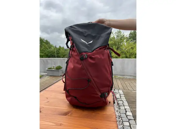 Salewa Puez dámsky batoh 32 l + 5 l Syrah/Black Out