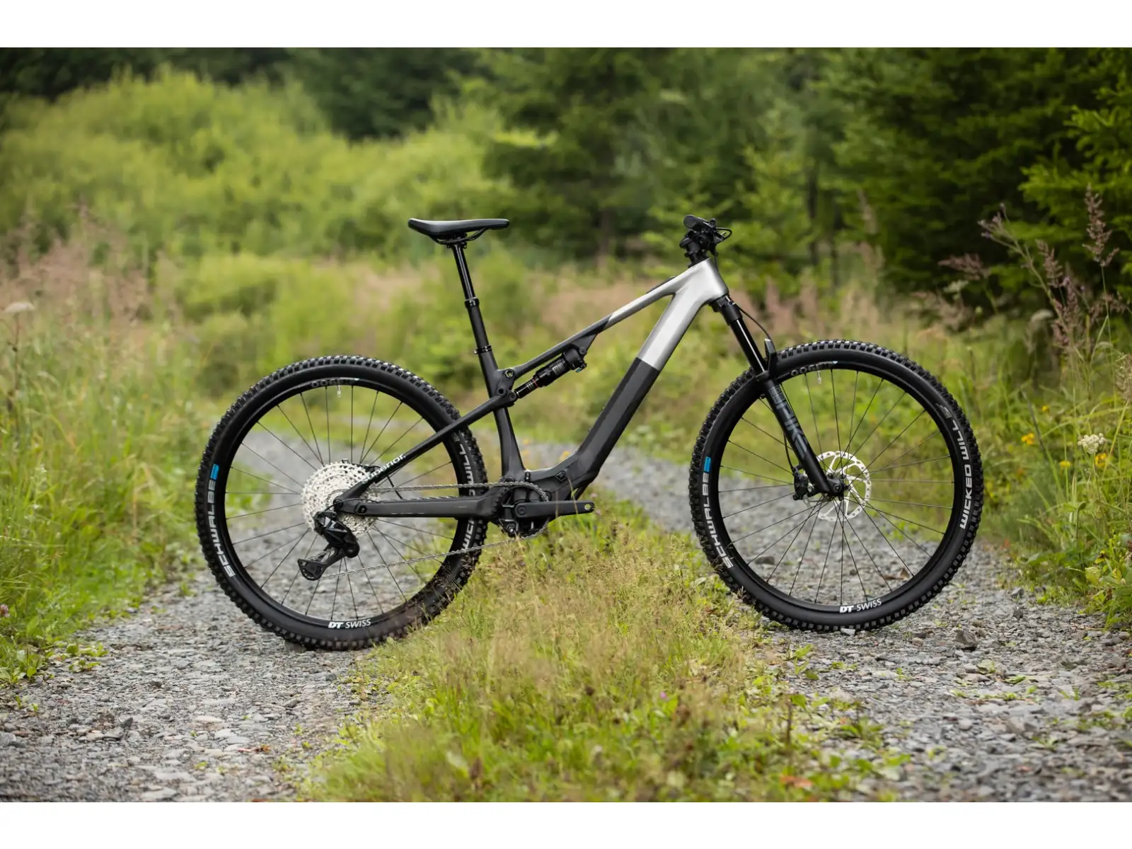 Superior iXF 9.7 celoodpružený elektrobicykel Gloss Chrome / Matte
