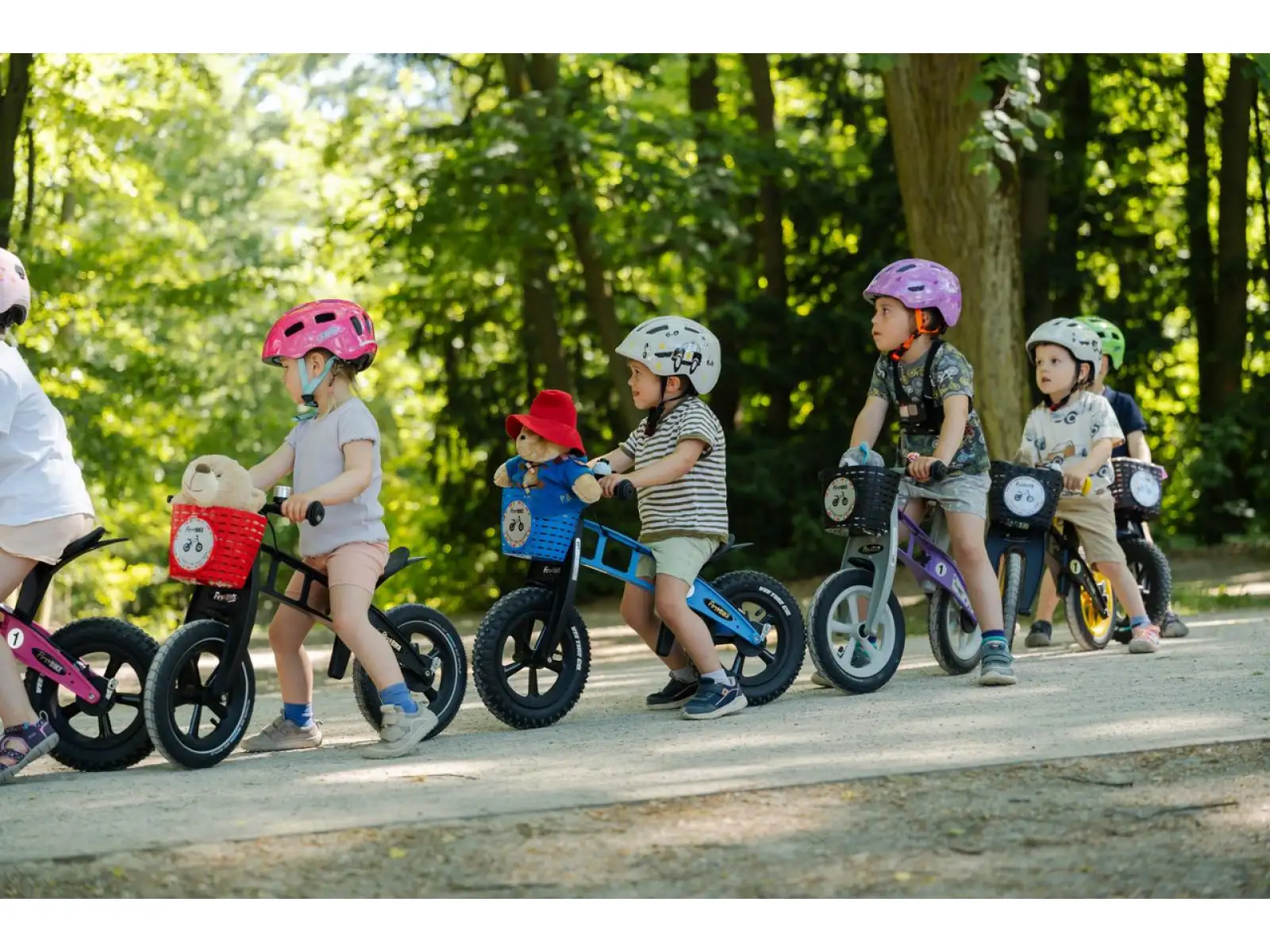 First Bike Street detské odrážadlo zelená