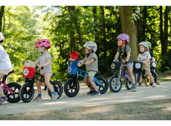 First Bike Street detské odrážadlo zelená