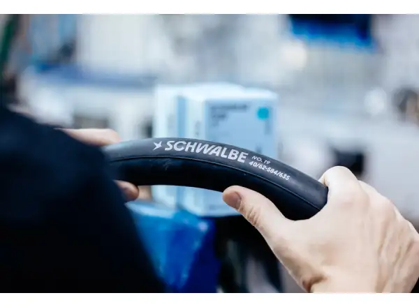 Schwalbe duša trekingová 28-47/622 Clik ventil 60 mm