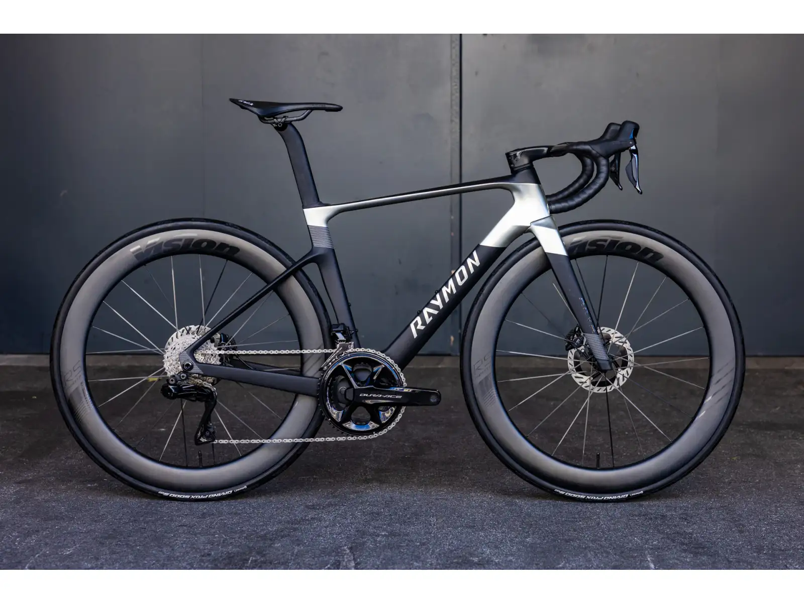 Raymon Arva Ultra 24S Ultegra Di2 cestný bicykel carbon stealth