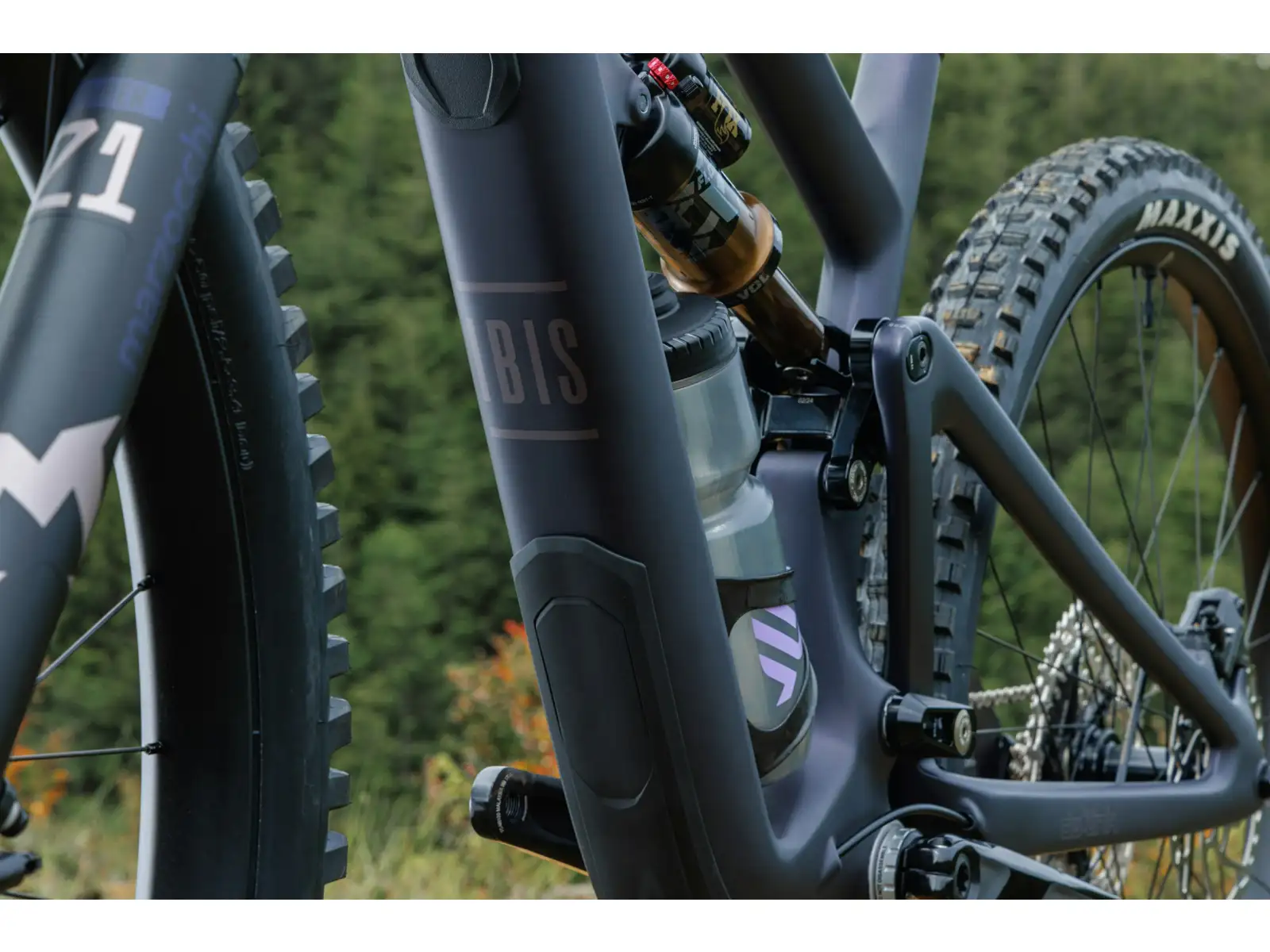 Ibis Ripmo V3 Deore XT horský bicykel Heckleberry Purple