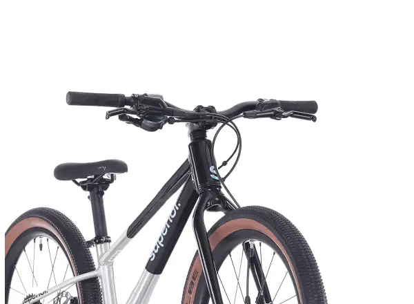 Superior TEAM 20 bicykel Gloss Brushed Alu / Rainbow Black 9.0"