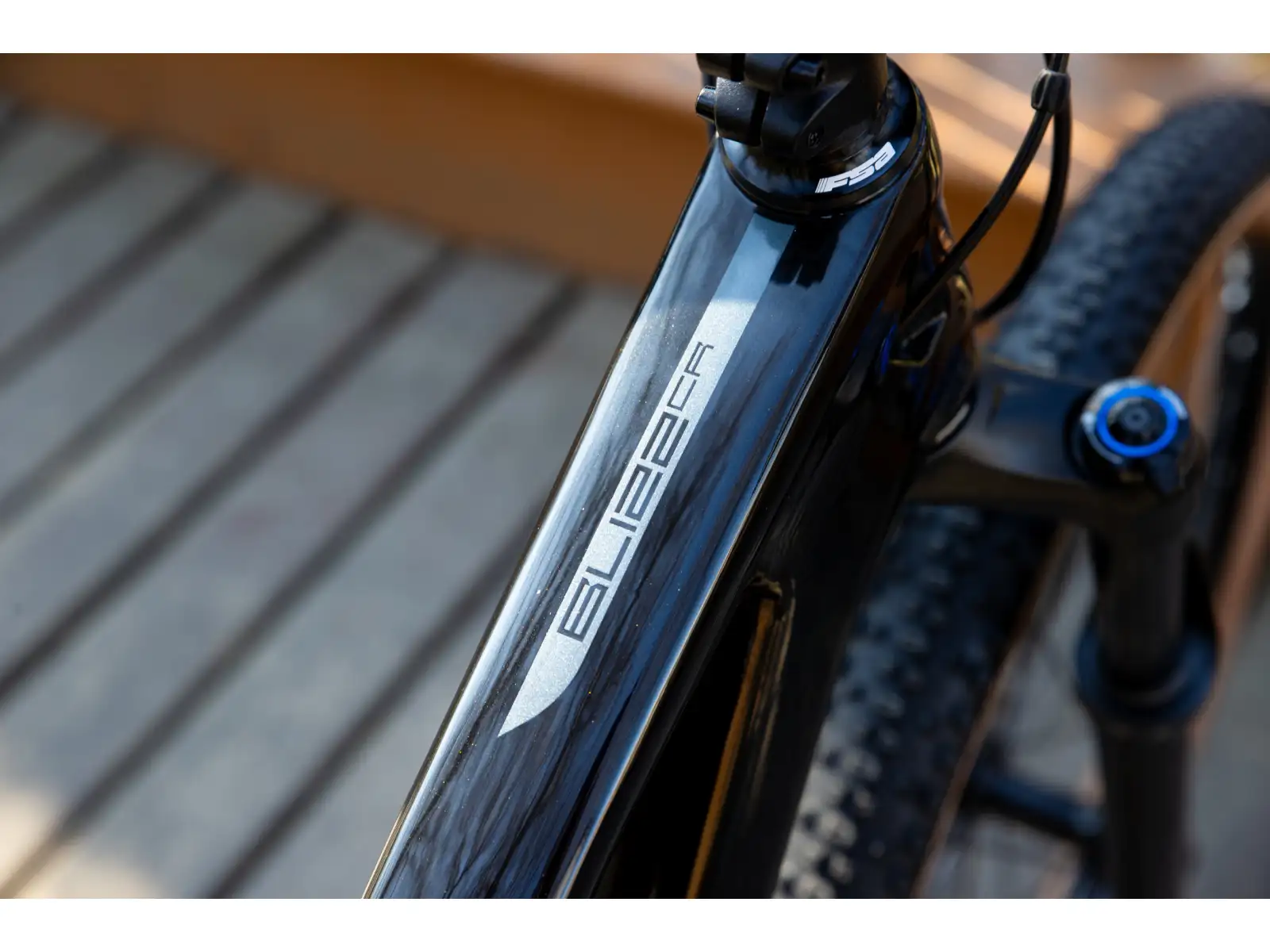 Rock Machine Blizz Cr 20 horský bicykel Gloss Basalt Black