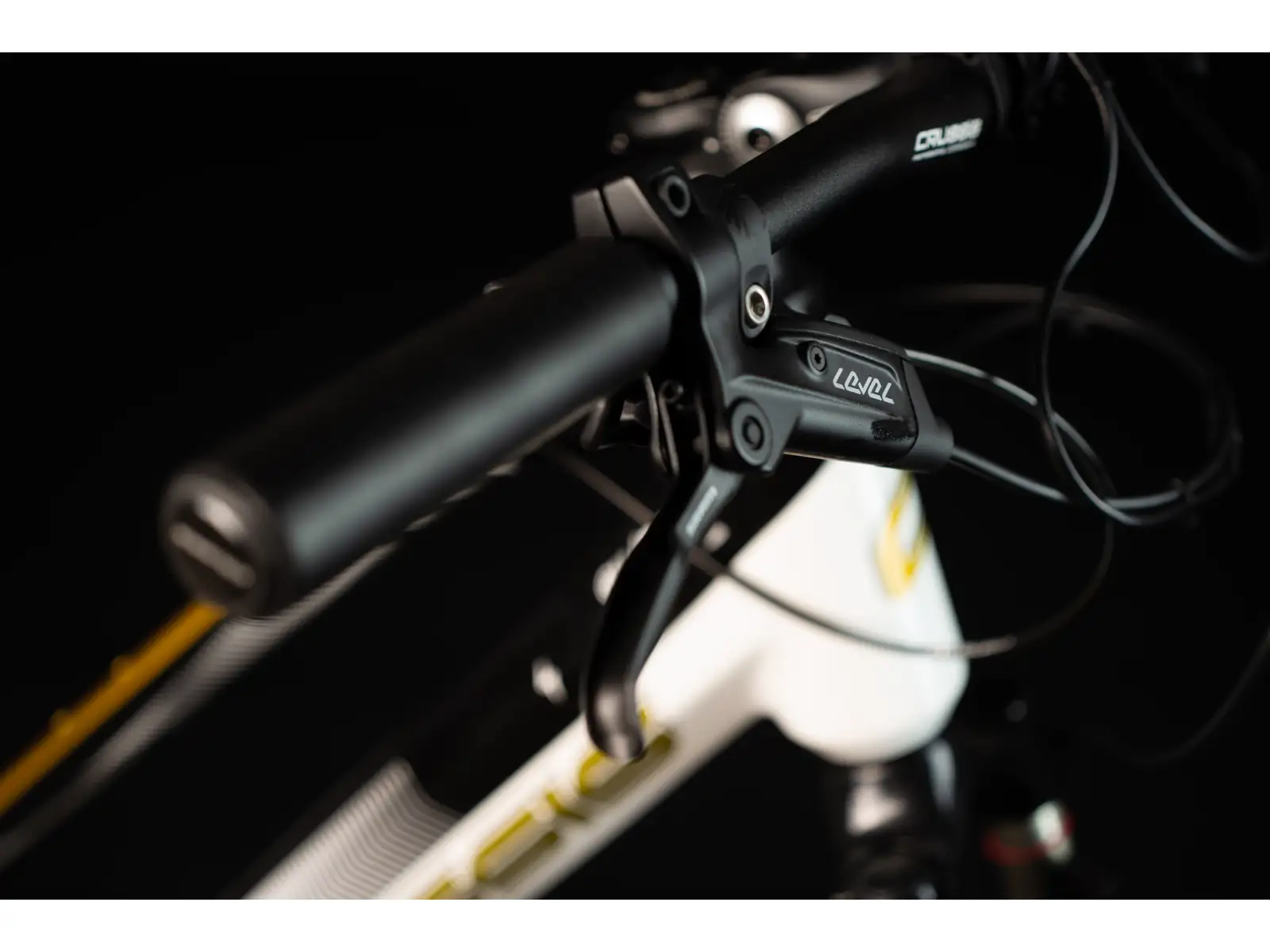 Crussis OLI Cross low 8.8-M krosový elektrobicykel