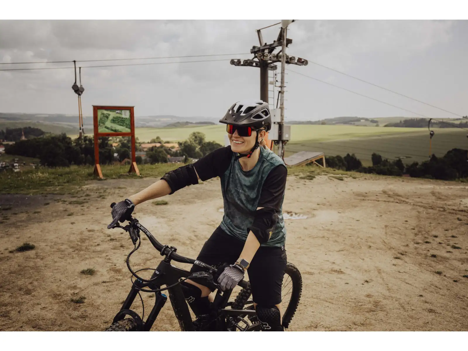 Force MTB Move pánsky dres krátky rukáv tmavá zelená