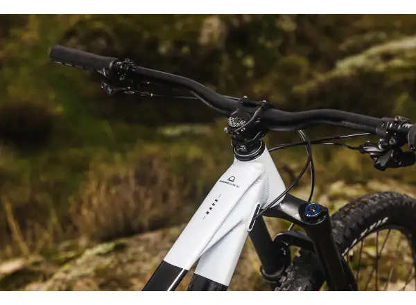 Mondraker Raze celoodpružený bicykel black/dirty white