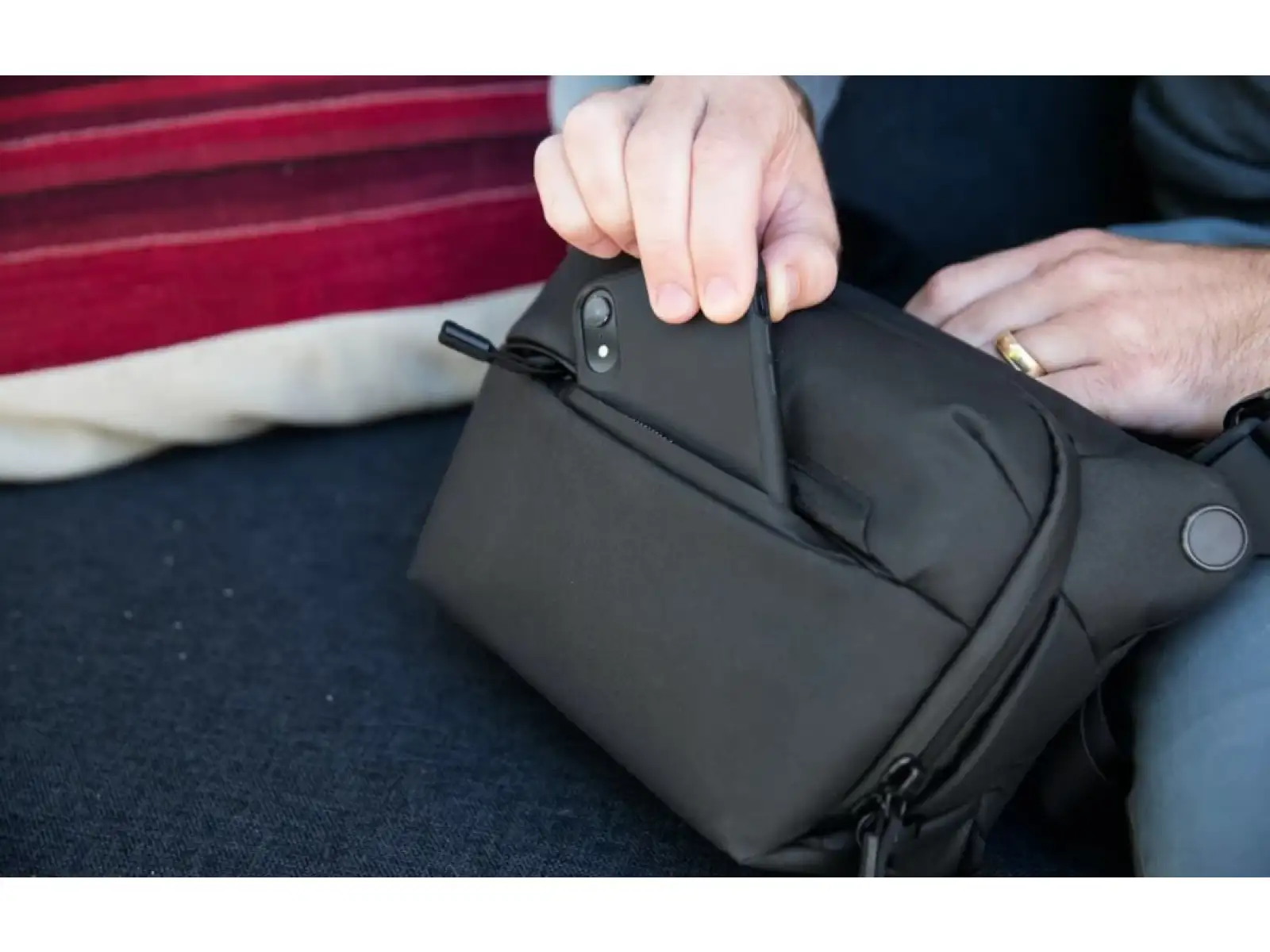 Peak Design Everyday Sling 6 l v2 batoh sivá