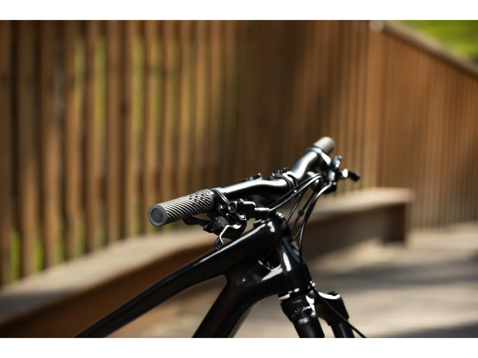 Rock Machine Blizz Cr 20 horský bicykel Gloss Basalt Black