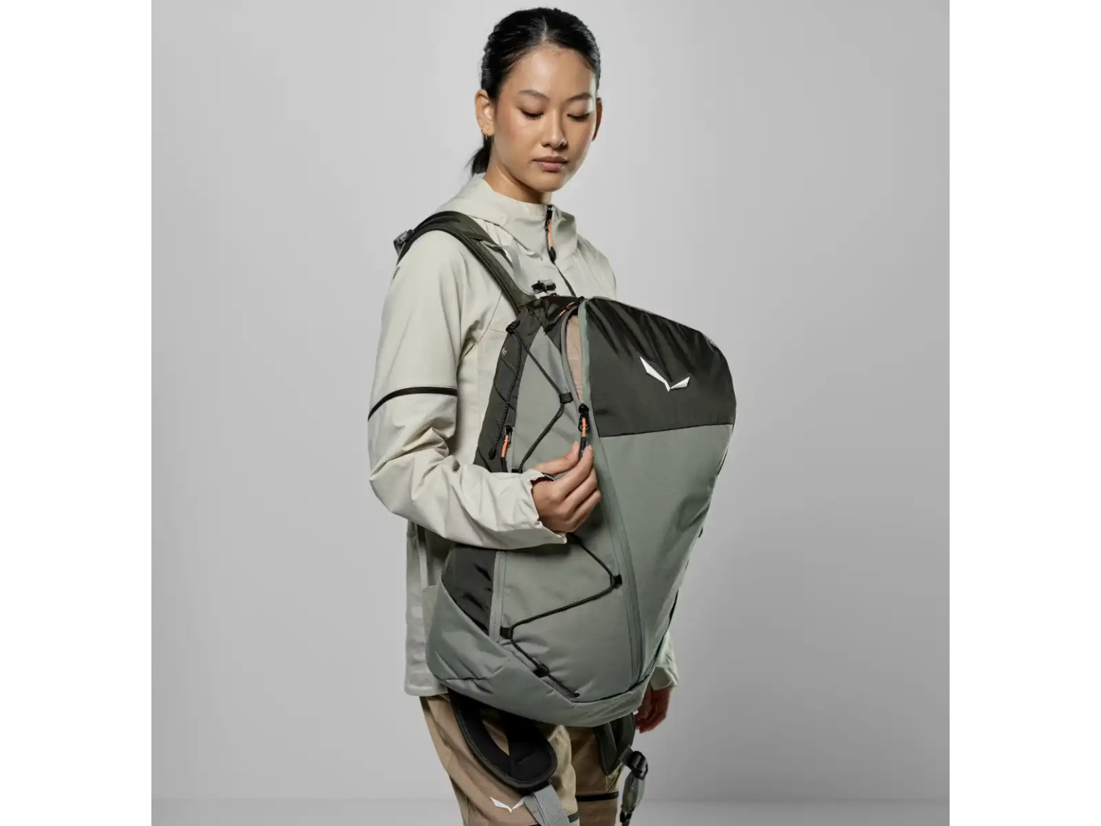 Salewa Puez dámsky batoh 23 l Shadow/Dark Olive