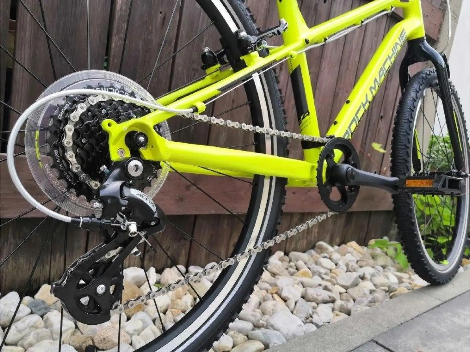 Rock Machine Thunder 24 Gloss Radioactive Yellow/Black/Dark Grey detský bicykel