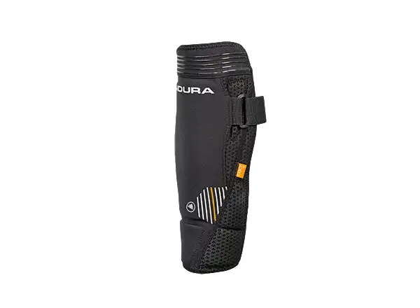 Endura MT500 D30 chrániče holení Black