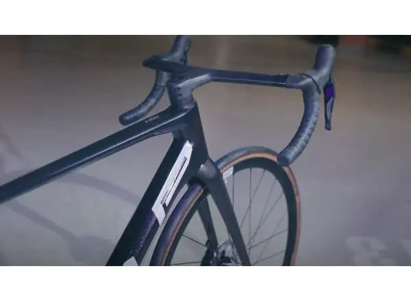 Superior X-Road Team Issue Gloss Black Rainbow/Hologram Chrome cestný/šotolinový bicykel