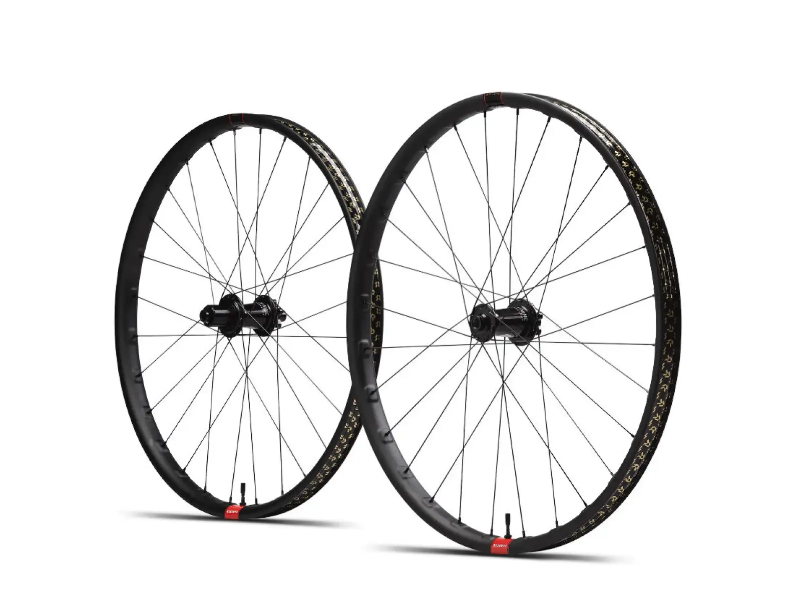 Reserve 30/HD 27,5" MTB karbónový ráfik 32 dier