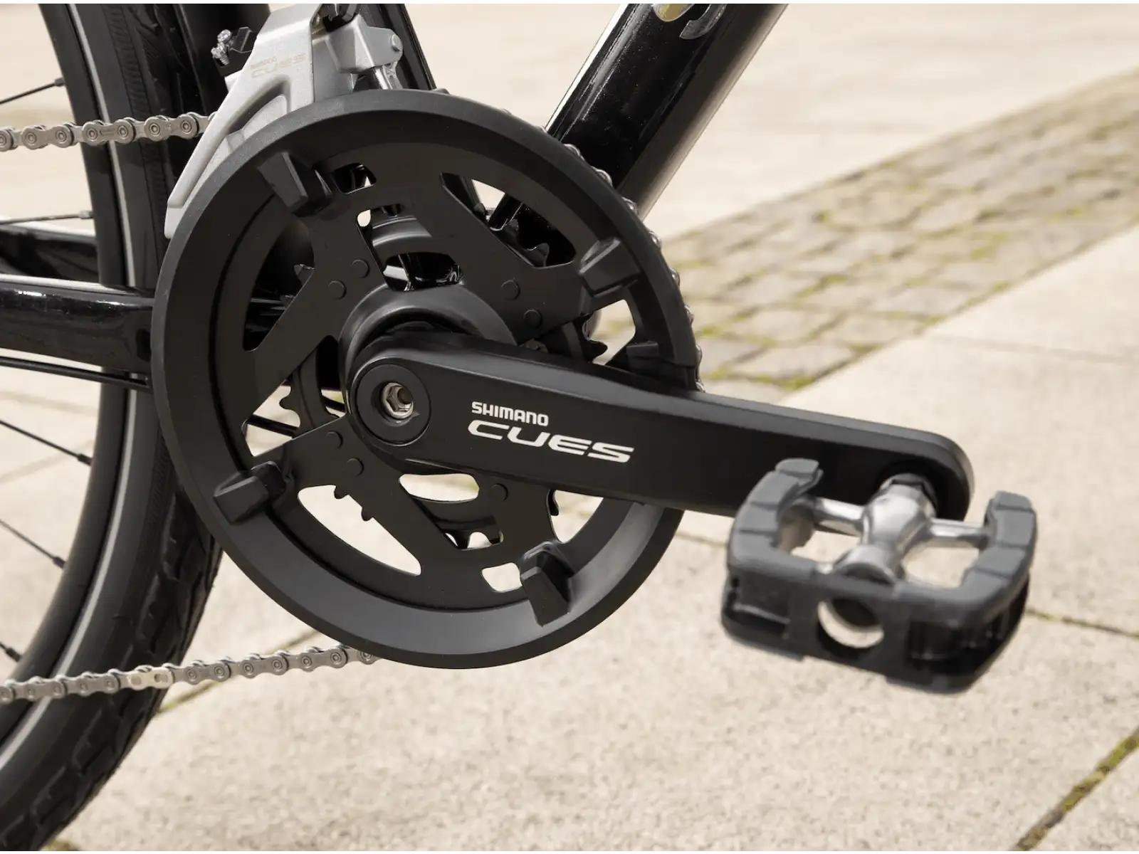 Superior Blox 6.7 T mestský bicykel Gloss Metallic Black