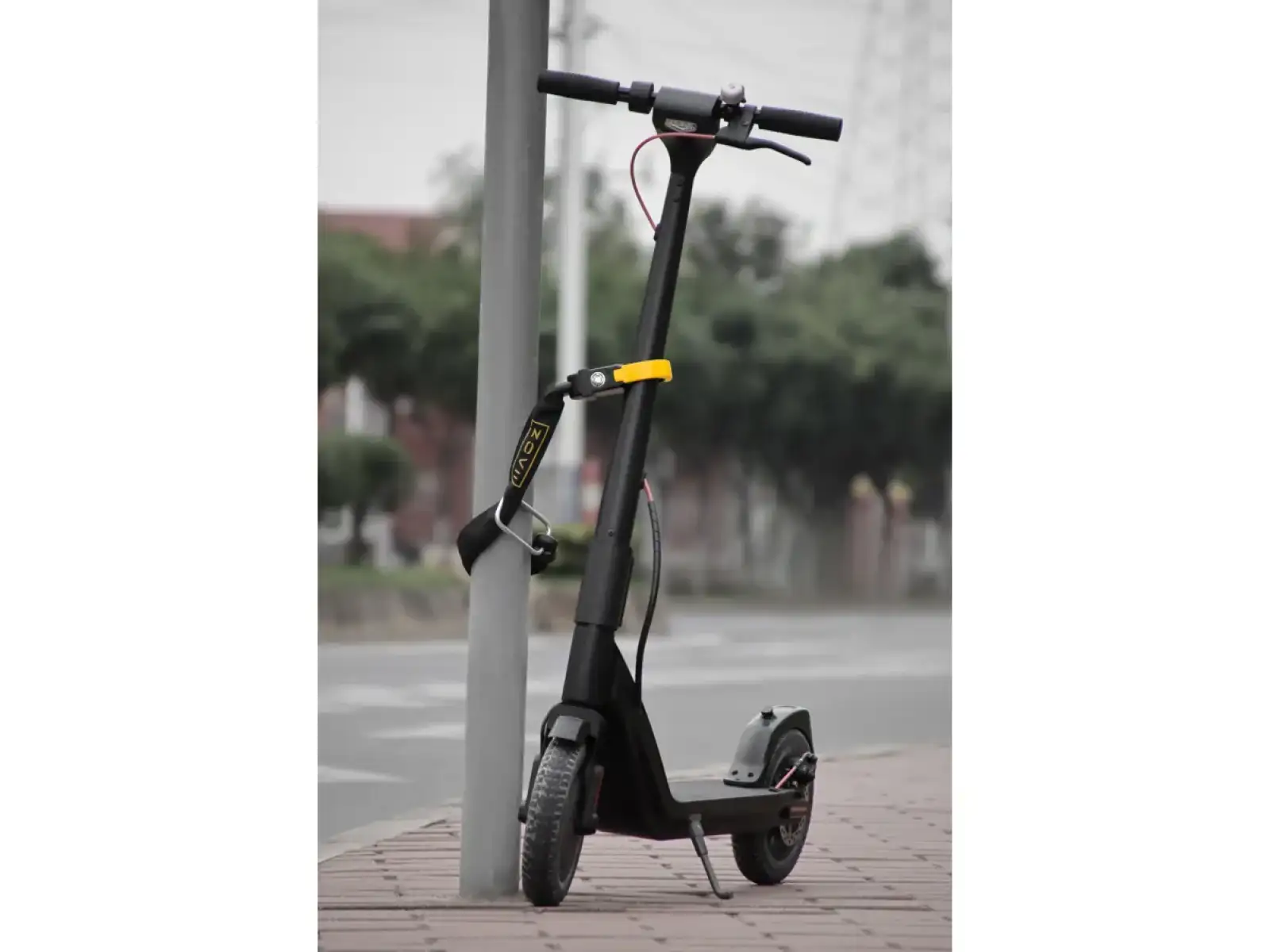 ZOVII 6/600 mm reťazový zámok s alarmom