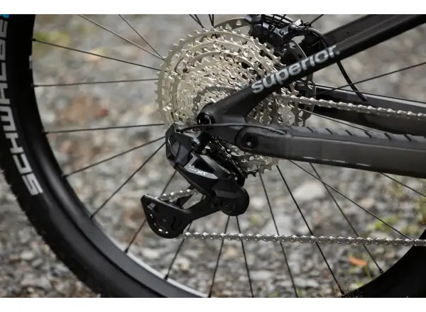 Superior iXF 9.7 celoodpružený elektrobicykel Gloss Chrome / Matte