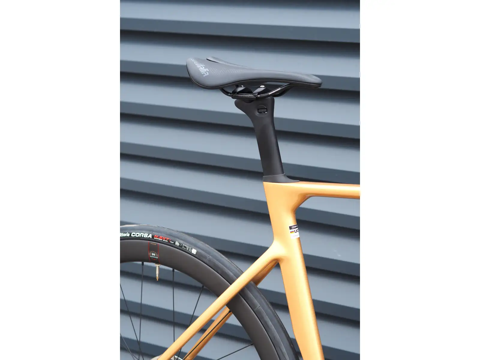 Cervélo Soloist Force eTap AXS cestný bicykel gold dust