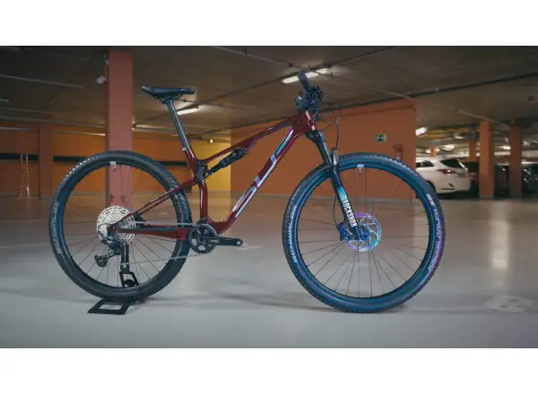 Superior XF 929 RC horský bicykel Gloss Dark Red/Hologram Chrome