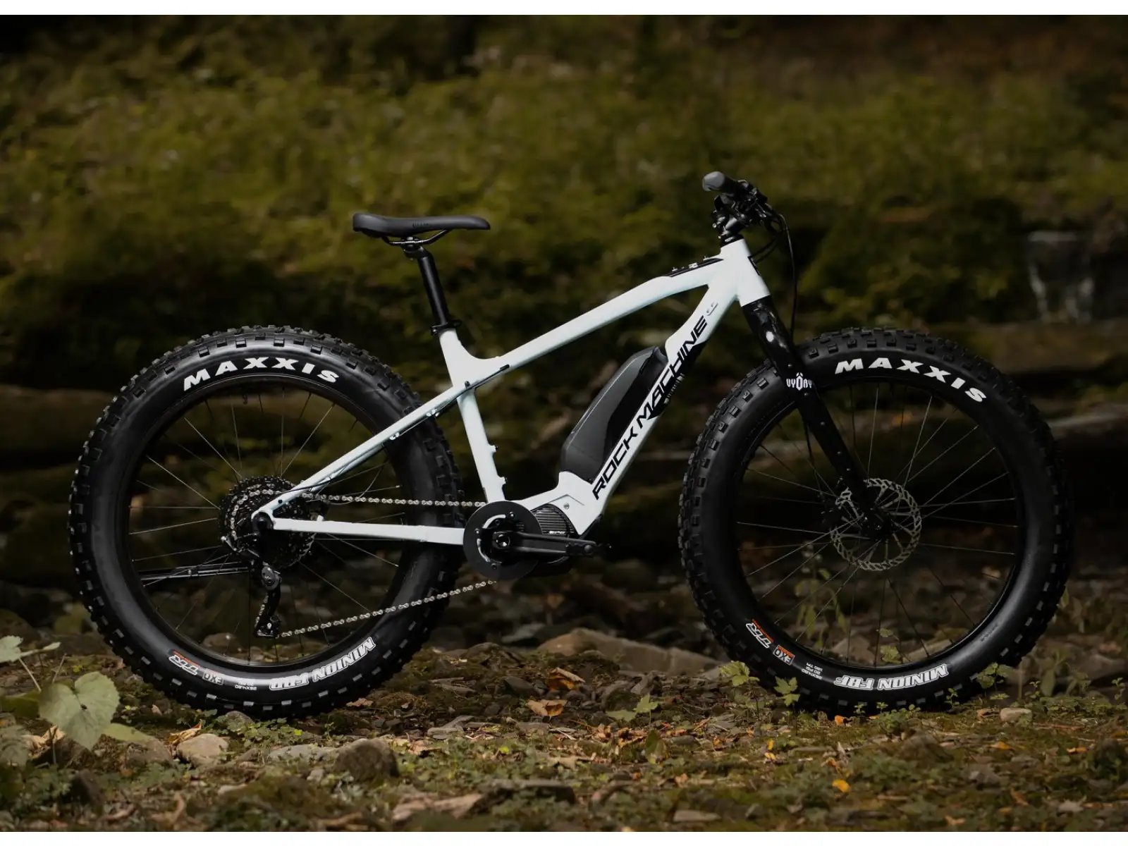 Rock Machine VYÖRY e50 S fatbike elektrobicykel Gloss White/Black VZORKA