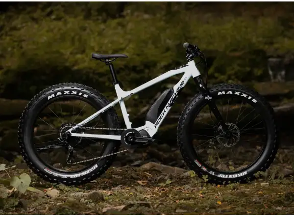 Rock Machine VYÖRY e50 S fatbike elektrobicykel Gloss White/Black VZORKA
