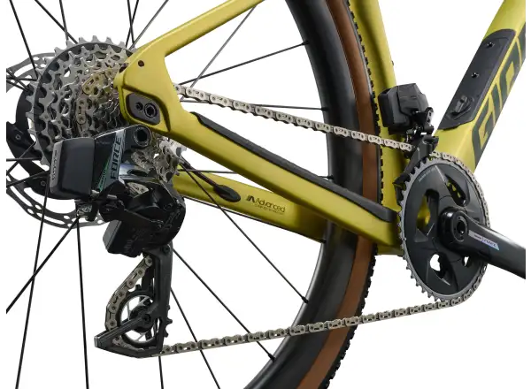 Giant Revolt Advanced Pro 0 gravel bicykel Cyber Lime