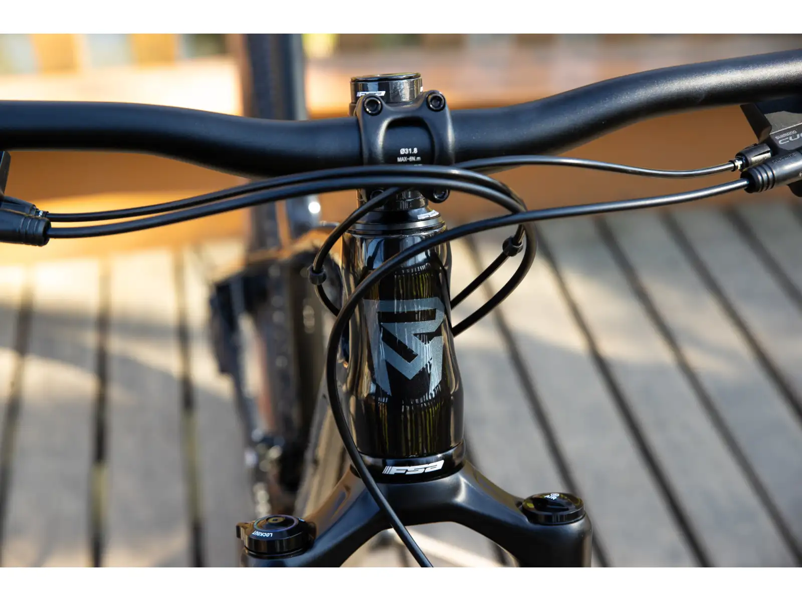 Rock Machine Blizz Cr 20 horský bicykel Gloss Basalt Black