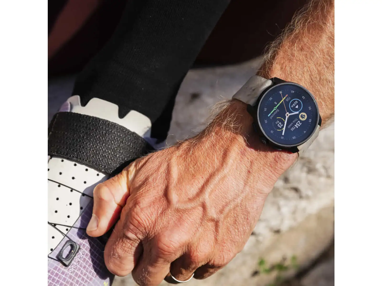 Suunto Race S inteligentné hodinky Sivohnedé