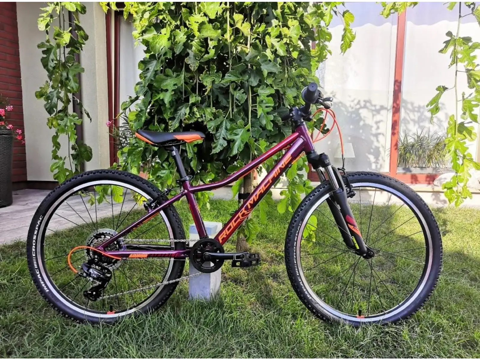 Rock Machine Catherine VB 24" horský bicykel gloss crimson/orange/crimson