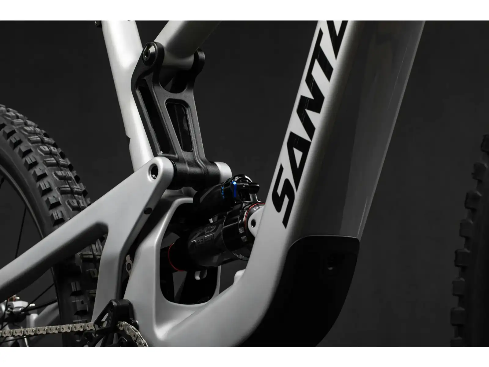 Santa Cruz Heckler SL 1 GX AXS CH celoodpružený elektrobicykel Matte Silver