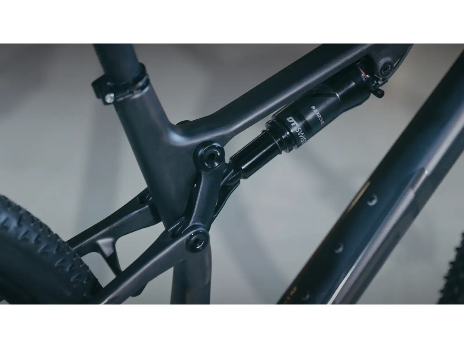 Superior XF 979 RC horský bicykel Matte Carbon/Stealth Chrome