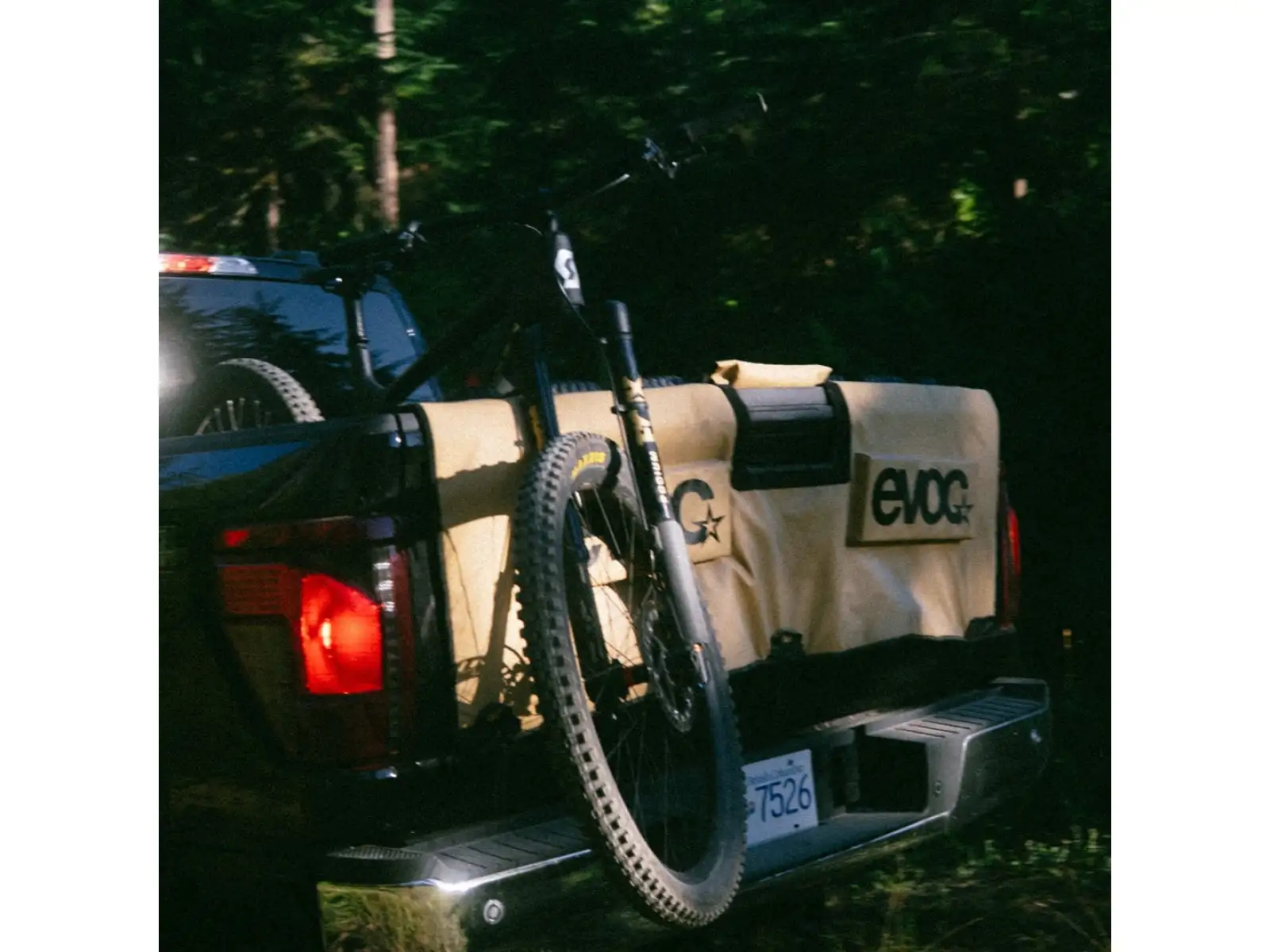 Evoc Tailgate Pad prepravná podložka na auto Sand