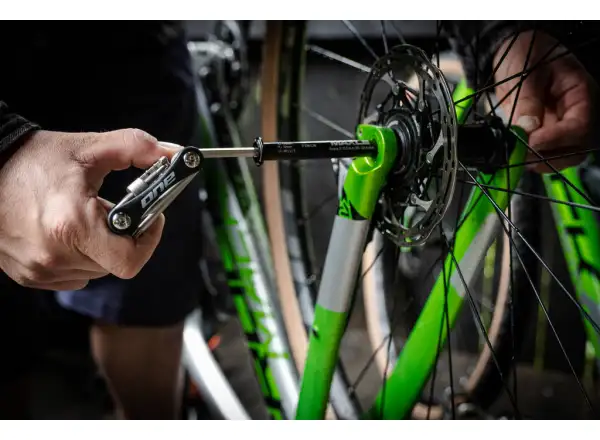 One Bikeparts multikľúč 12 funkcií čierna