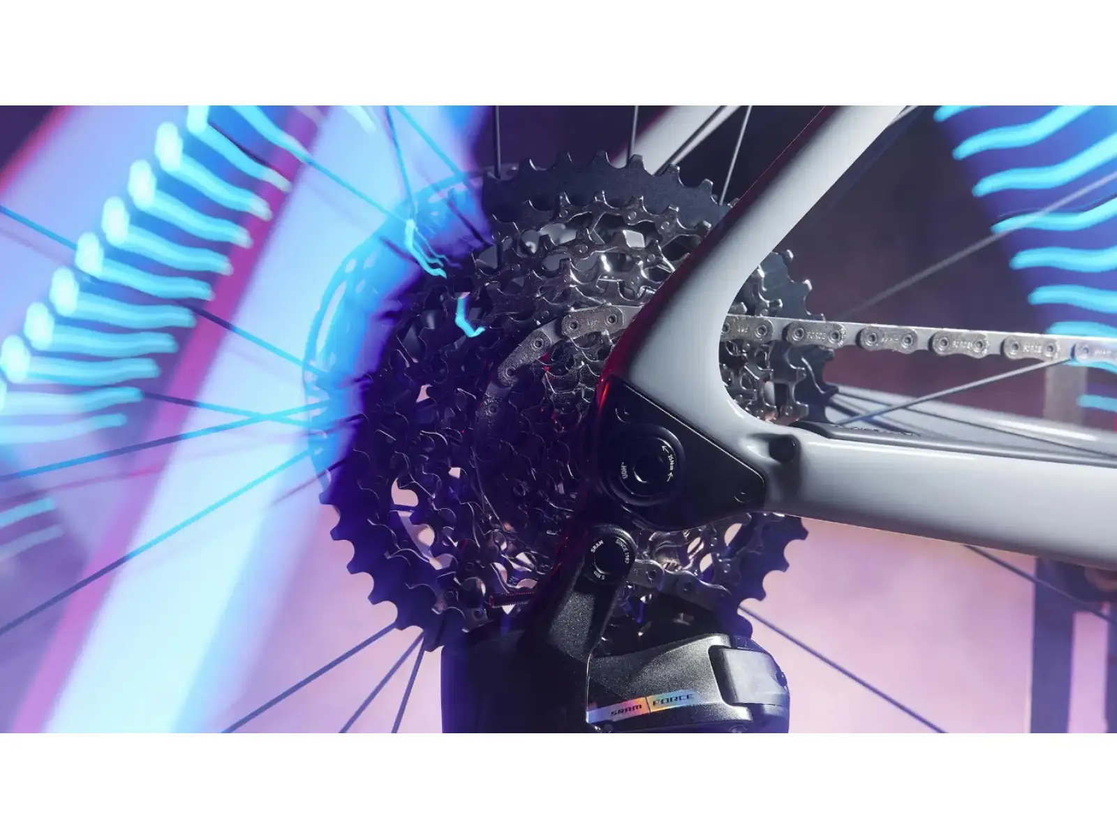 Cervélo Rouvida Force XPLR AXS 1 cestný elektrobicykel Granite