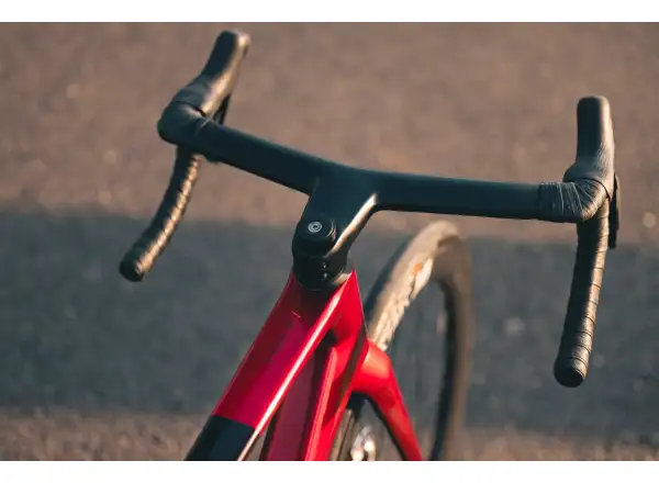 Superior X-Road 9.8 GF lesklý karbón červený