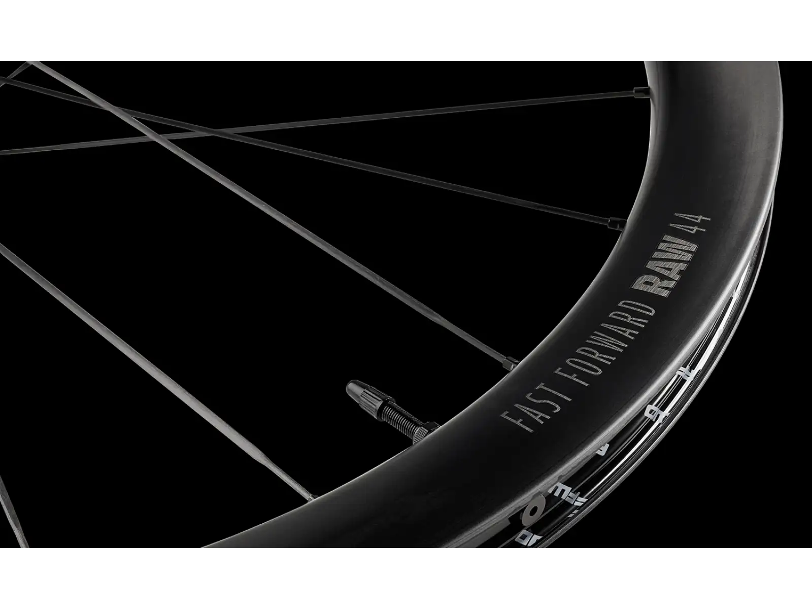 FFWD RAW CS 44 cestné výpletové kolesá Matt Black