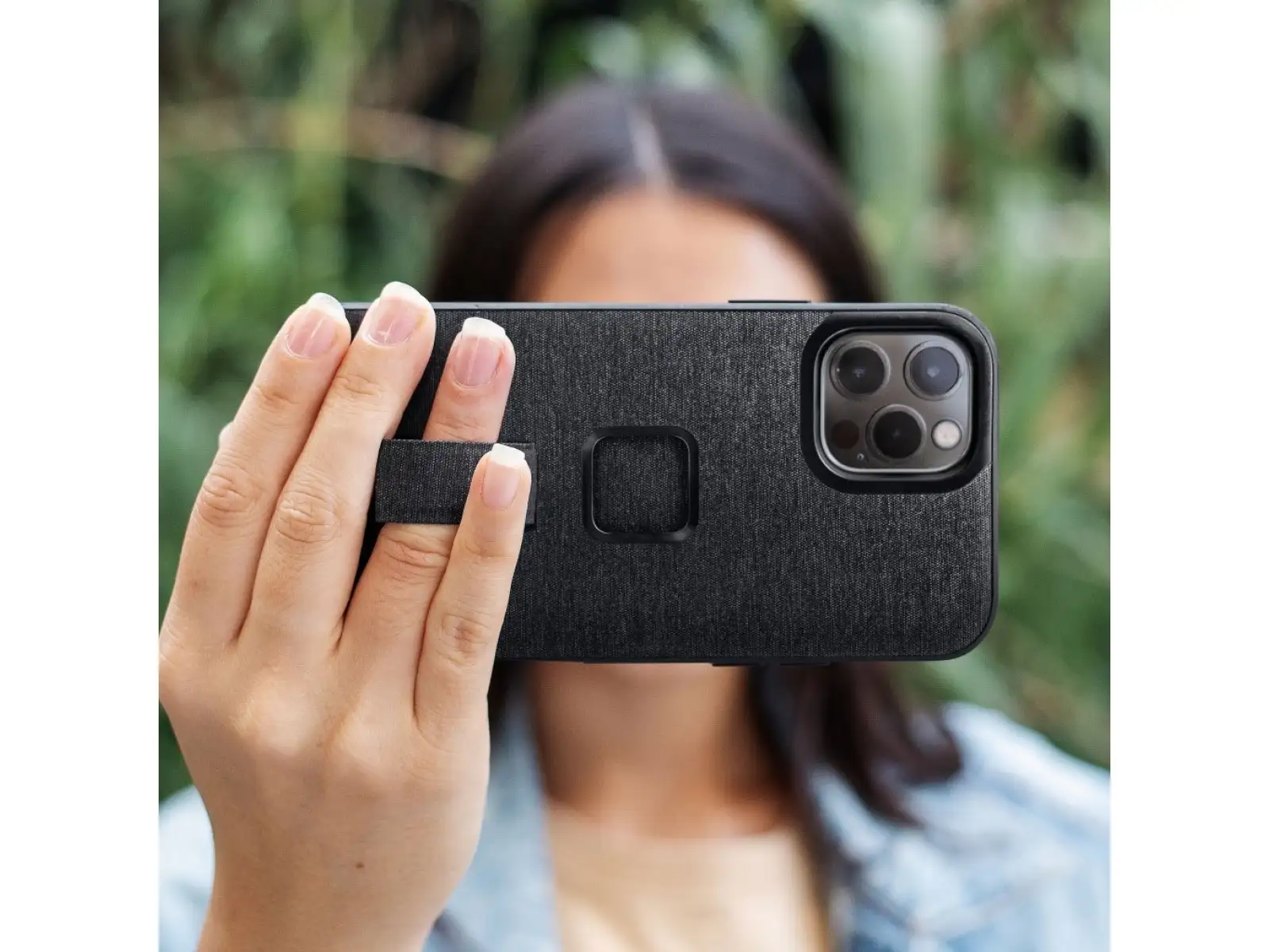 Peak Design Everyday Loop V2 kryt pre iPhone 15 Pro Charcoal
